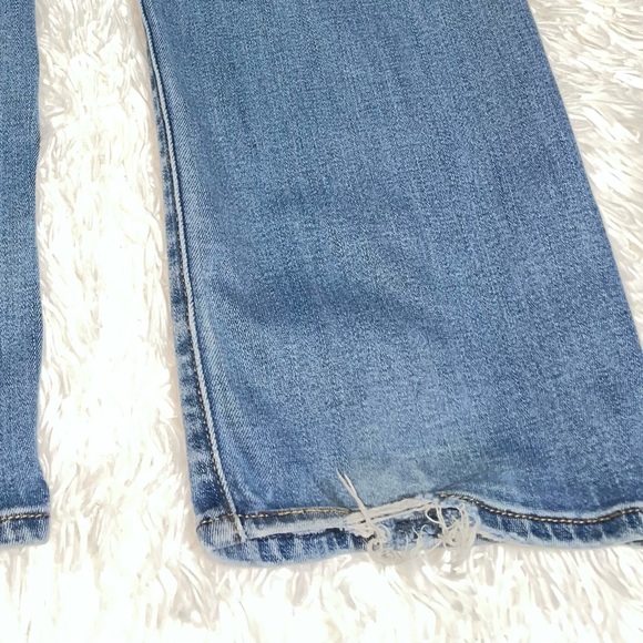 Women’s Levi 512 Jeans - Picture 5 of 5